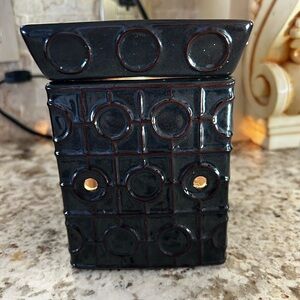 Scentsy Black Onyx Warmer 🖤
